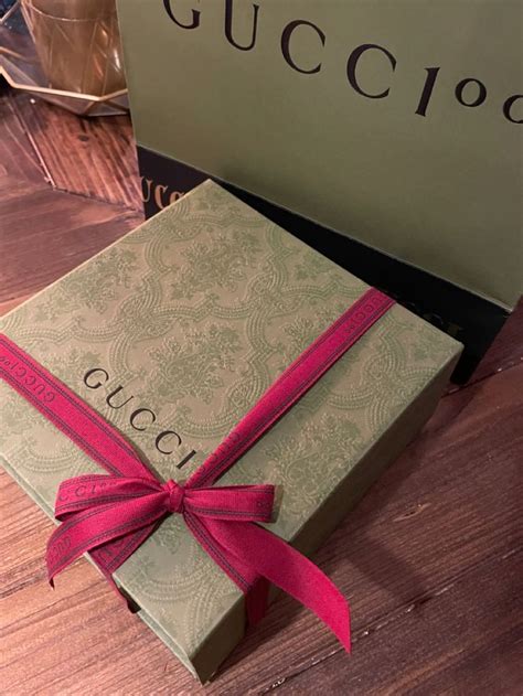 gucci wrapping paper.